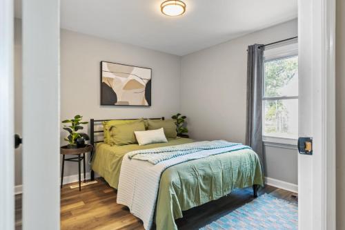Streamwood Gameroom King Bd Pet Friendly in Streamwood, USA