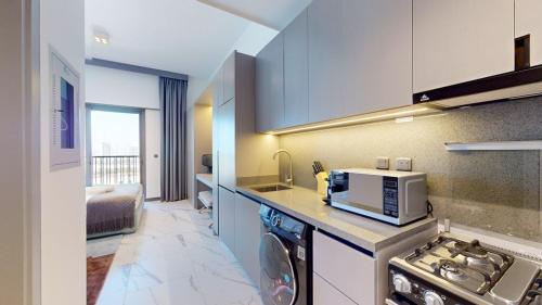 Vacationer Holiday Homes I Tranquil Studio Apartment in Meydan I Mag Eye 910, Дубай (фото 3)