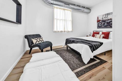 Stylish And Roomy Full House Dtwn - image 10