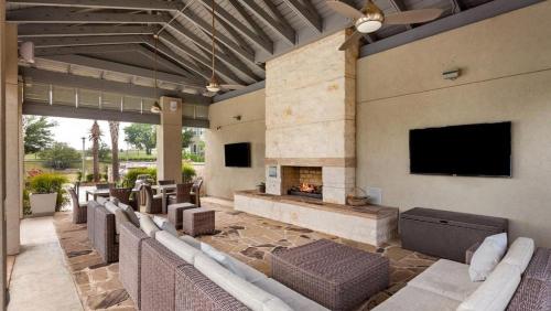 Landing at The Green at Plum Creek - 1 Bedroom in Kyle in Kyle, USA