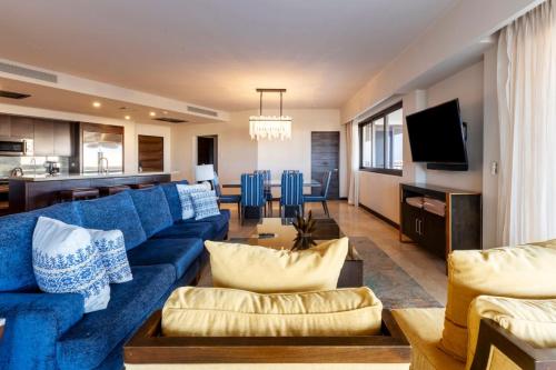 Beachfront Condo - Hot Tub in Cabo San Lucas, Mexico