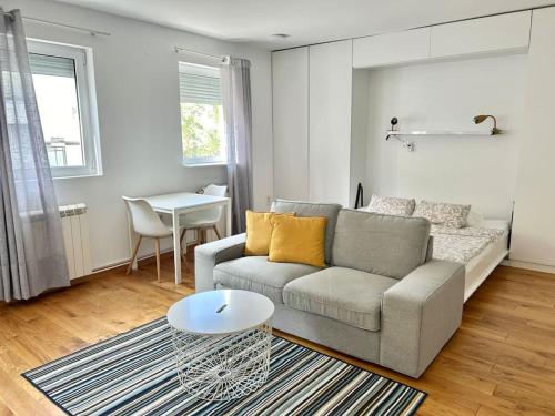 Sunny Valley studio Vračar