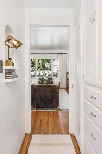 The Patio Suite - The Marlowe Boutique Hotel in Santa Barbara, USA