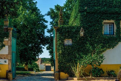 . Casa das Naves de Sto António
