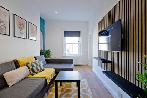 Imperial Brick Lane Apartments, Лондон