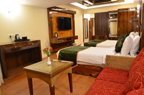 Executive Triple Room image 5