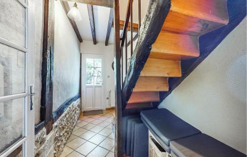 Exterior view, Lovely Home In Foulbec With Wifi in Saint-Maclou