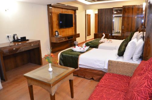 Executive Triple Room image 2