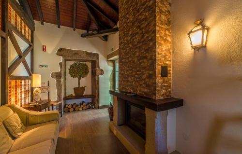Casa das Naves de Sto António (Casa das Naves de Sto Antonio) in Monsanto