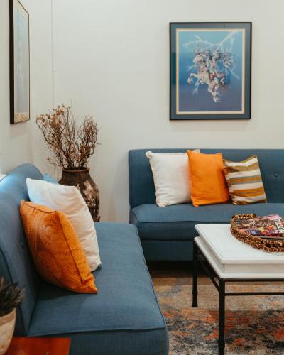 Warner Hotel Room Type - Queen Suite