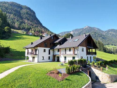 Appartements Pedescin, Ортизеи