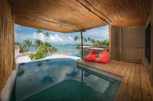 79 Beach Club and Resort Samui - 수영장