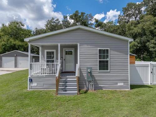 The Cozy Cabana in Zephyrhills, USA