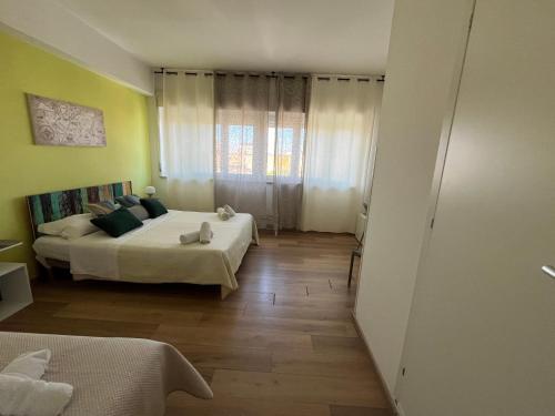 Triple Room with Private Bathroom image 4