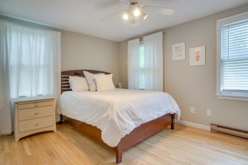 Dennis Retreat 4 Mi to Mayflower Beach!