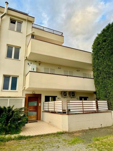 Cozy Studio in Salerno - 20 m² with Terrace - image 3