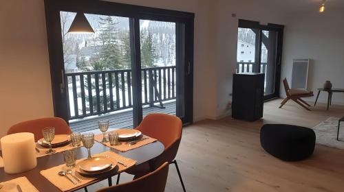 FRGK "SKI Auron 4 BDR View, Terrace, Wifi HIGH SPEED" in Saint-Étienne-de-Tinée
