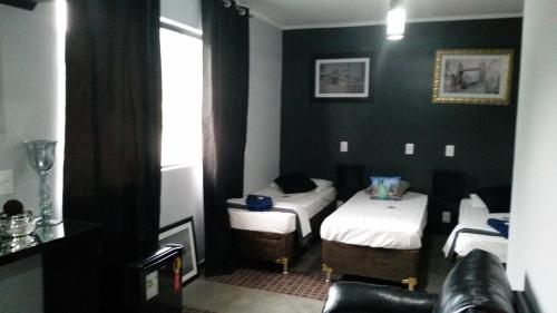 1 double bed, 3 twin beds