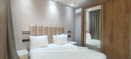 Premium apart avec billard et balcon - image 3