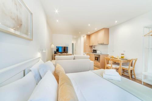 Blue Charm - Campolide Apartments, Lisabon