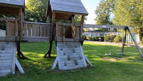 Playground, Landhuisje 31 'De Akkersteen' Bospark IJsselheide Zwolle Hattemerbroek in Hattemerbroek