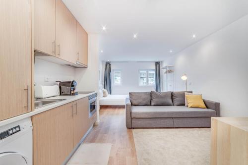 Blue Charm - Campolide Apartments 4