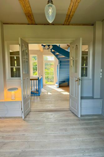 Entrance, Gesamtes Historisches Kapitanshaus in Strukkamphuk