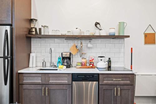 Pastel Paradise - Adorable Covington Apartment in Covington, USA