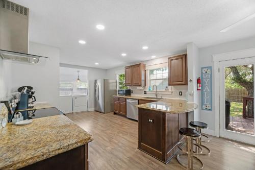 R & Rs Reel Paradise 5 minutes to the harbour and 11 miles to the Beach! in Aransas Pass, USA