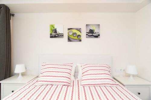 Apartments Barcelona Sagrada - image 4