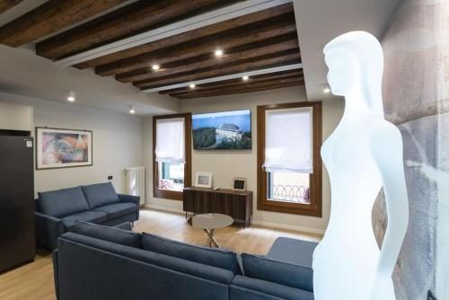 Rialto Prestige Apartment - image 2