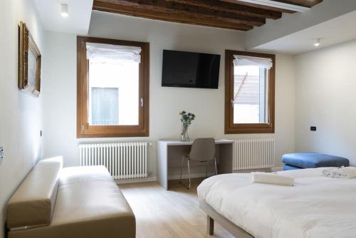 Rialto Prestige Apartment - image 10