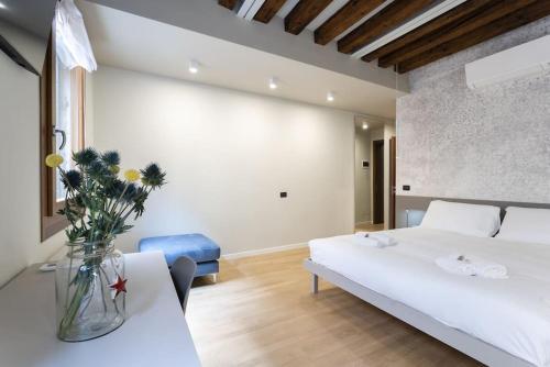 Rialto Prestige Apartment - image 5