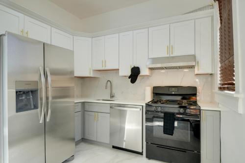1 Mi to UofL Pet-Friendly Louisville Apartment! in Louisville, USA