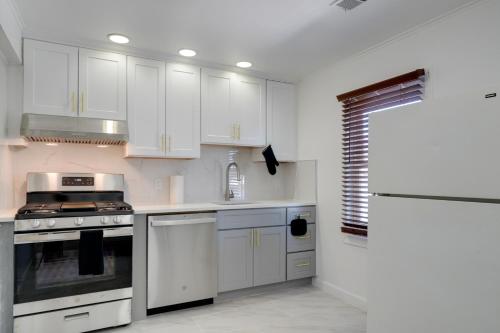 Walk to Churchill Downs Louisville Apartment! in Louisville, USA
