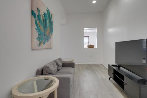 Walk to Churchill Downs Louisville Apartment! in Louisville, USA