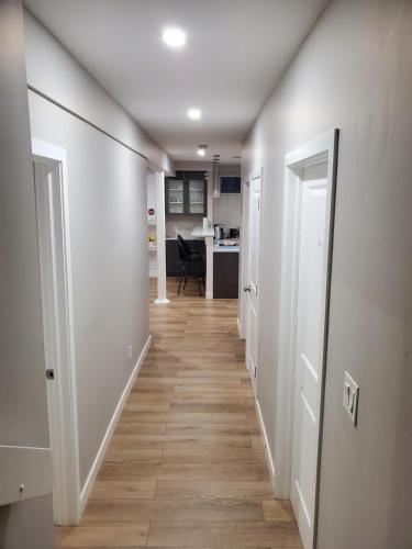 Private Entrance 2 Bed 1 Bath 3