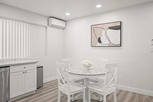 New renovated 2B2B APT Self checkin free parking 1 in Pasadena, USA