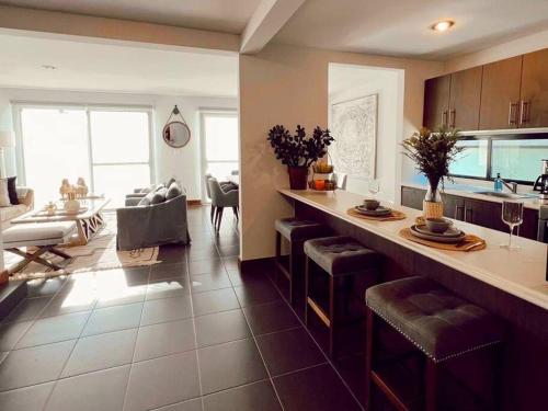 Casa Allende Residencia en SMA in คาร์ดินส์ เดล โบสเก
