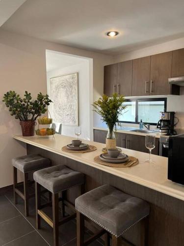 Casa Allende Residencia en SMA in คาร์ดินส์ เดล โบสเก