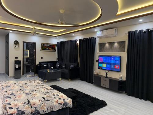 Superior Apartment with Balcony room in The Sapphire Suites