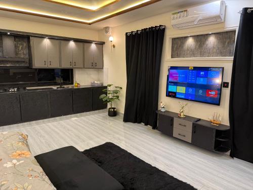 The Sapphire Suites - image 4