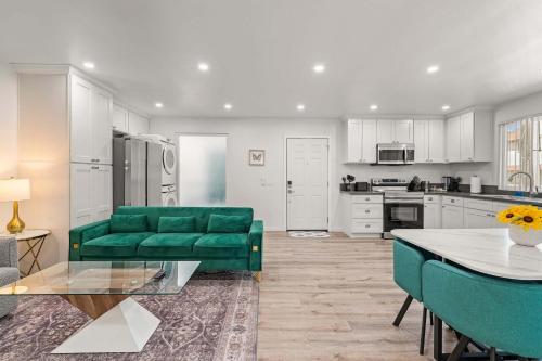 2B2B APT Newly Remodeled in Pasadena, USA