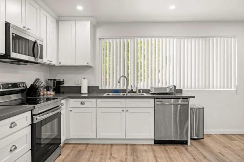 2B2B APT Newly Remodeled in Pasadena, USA