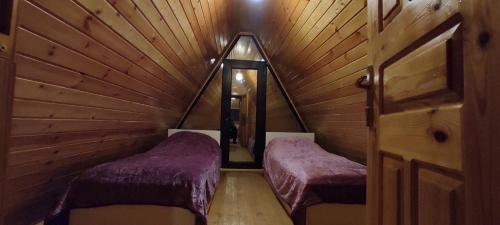 Resid Afrem in Vandam