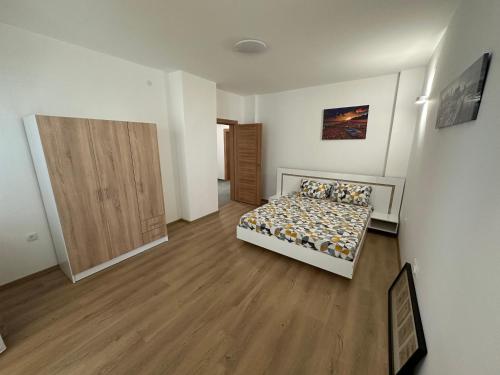 Ira's Square 2 Bedroom Apt Free Parking, Skopje (photo 10)