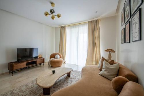 Luxury Eagle Hills Apartment in Mathe IA