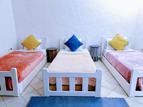 65 triplex vue sûr mer avec trois piscines Pour familles seulement célibataire non accessible 65 triplex vue sûr mer avec trois piscines Pour familles seulement célibataire non accessible