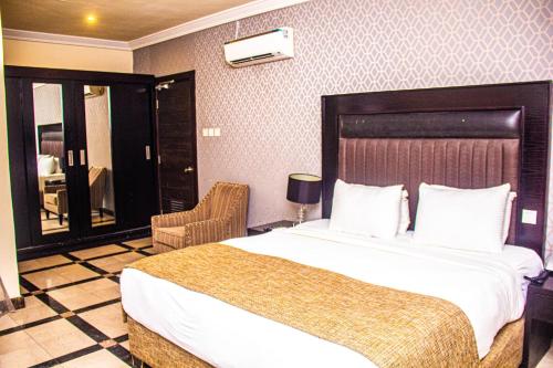 2 bedroom edge apartment Gwarimpa