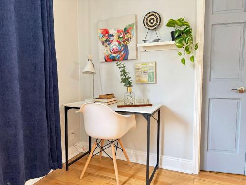 ATL Downtown 2BR King Bed Free Parking and Gym LM208 in Atlanta, USA